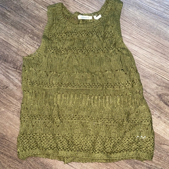 Embossed brand, crocheted, dark green tank - Picture 5 of 5